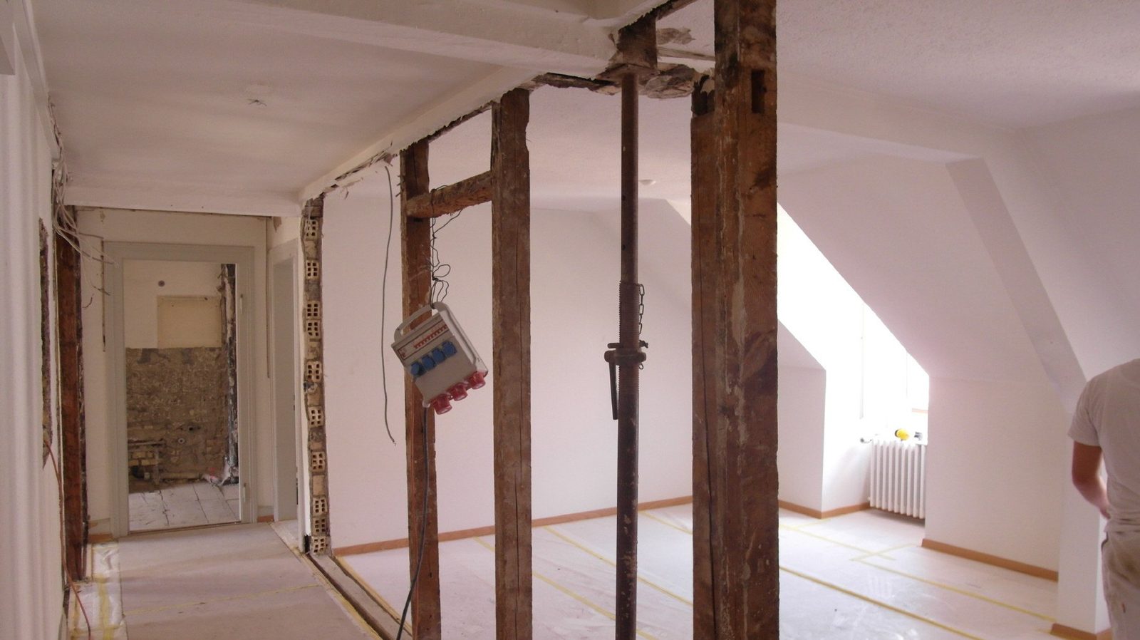 Wohnung im Umbau mit freigelegtem Fachwerk