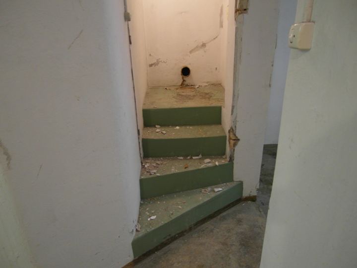 WC vor den Renovationsarbeiten